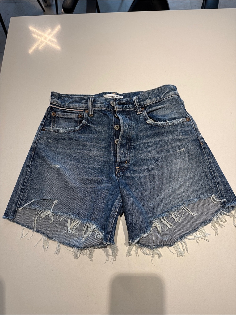 Moussy Vintage Frayed Hem Denim Shorts
